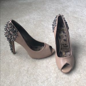Sam Edelman Lorissa studded pump